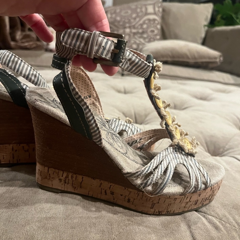 Women’s sandals - Picture 3 of 6